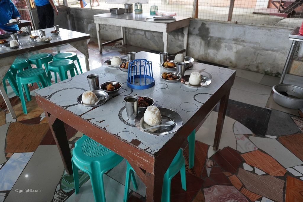 Lunch table - no kids.
