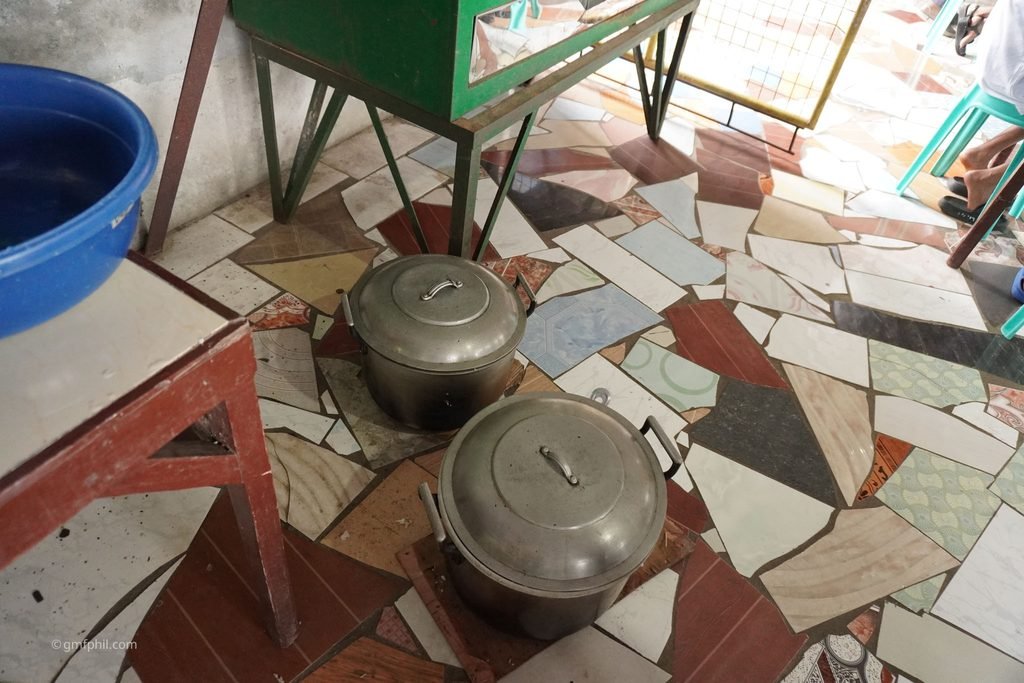 Hot food ready to serve.